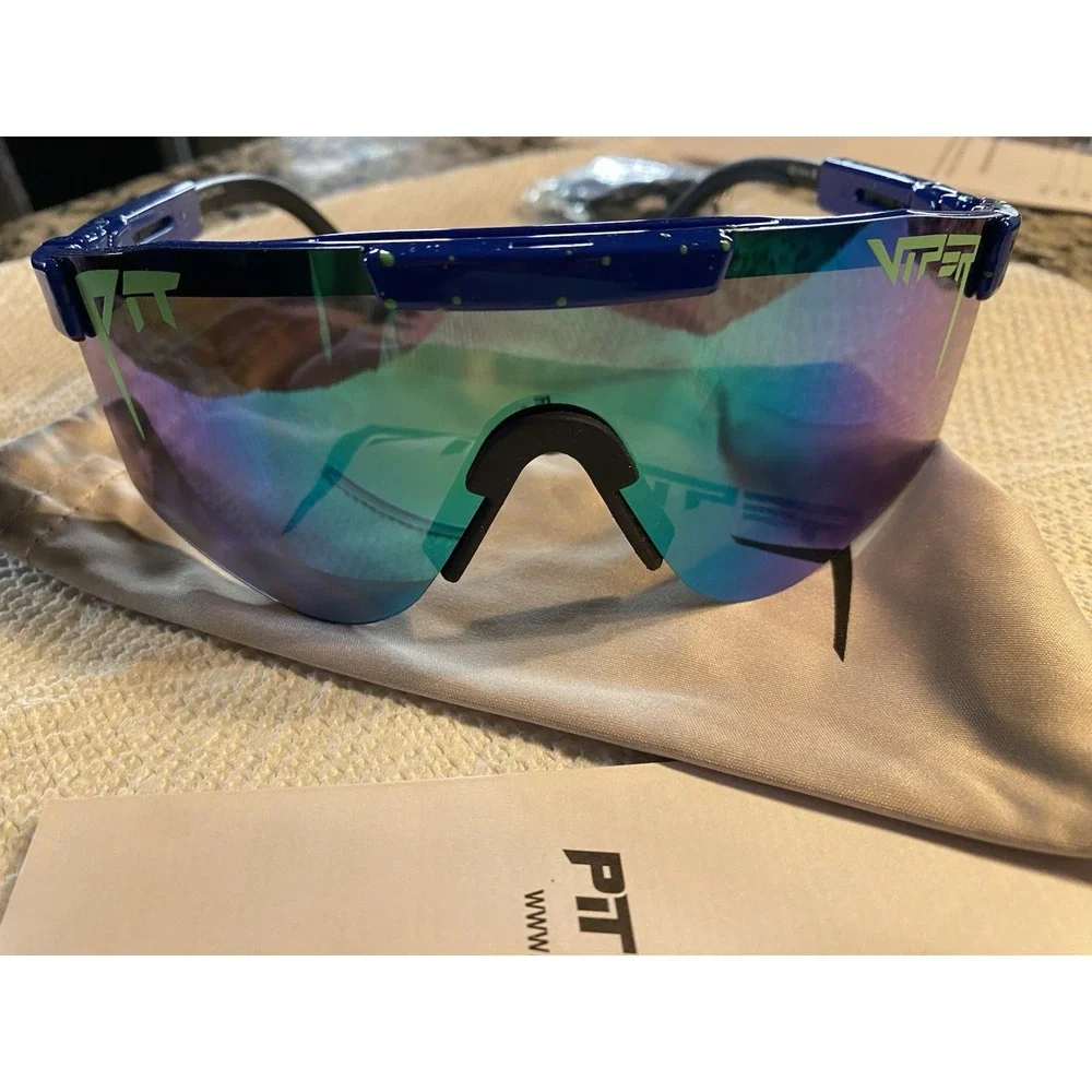 Authentic Pit Viper The Leonardo Polarized Sunglasses, New With Case
